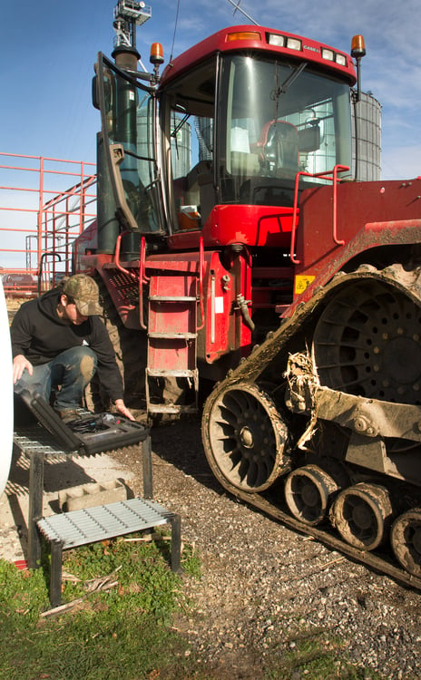 TRACTOR_TRACKS